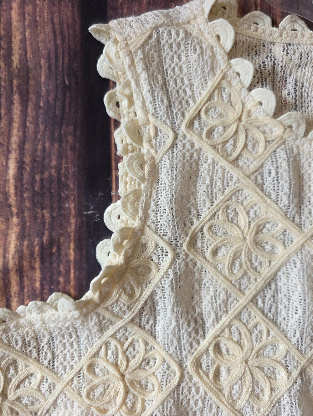 Solitaire Size Large Crochet Crop Feminine Sleeveless Boho Cottage Top New Tag - Picture 8 of 10